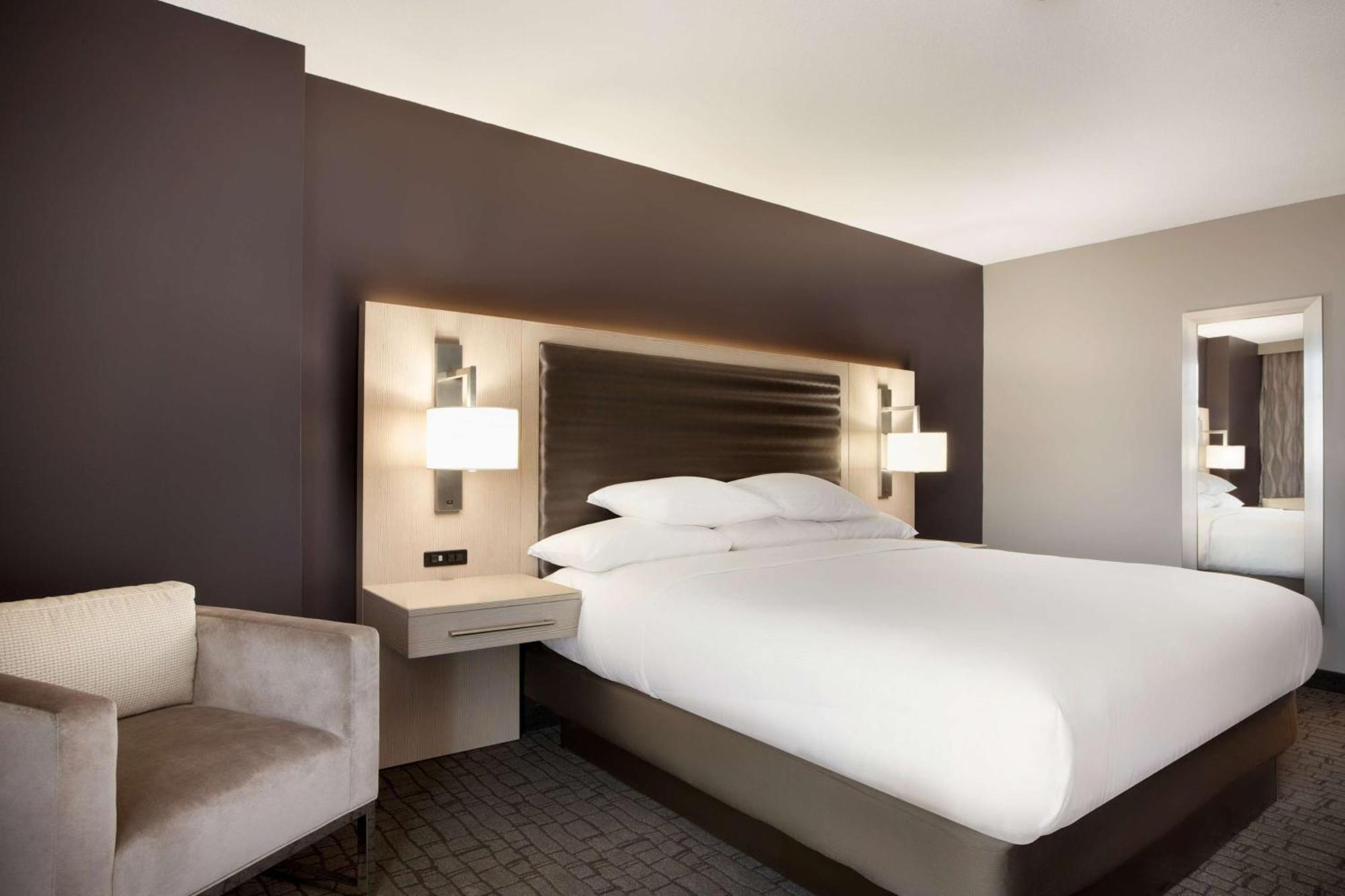 Embassy Suites By Hilton Charlotte Uptown Eksteriør billede