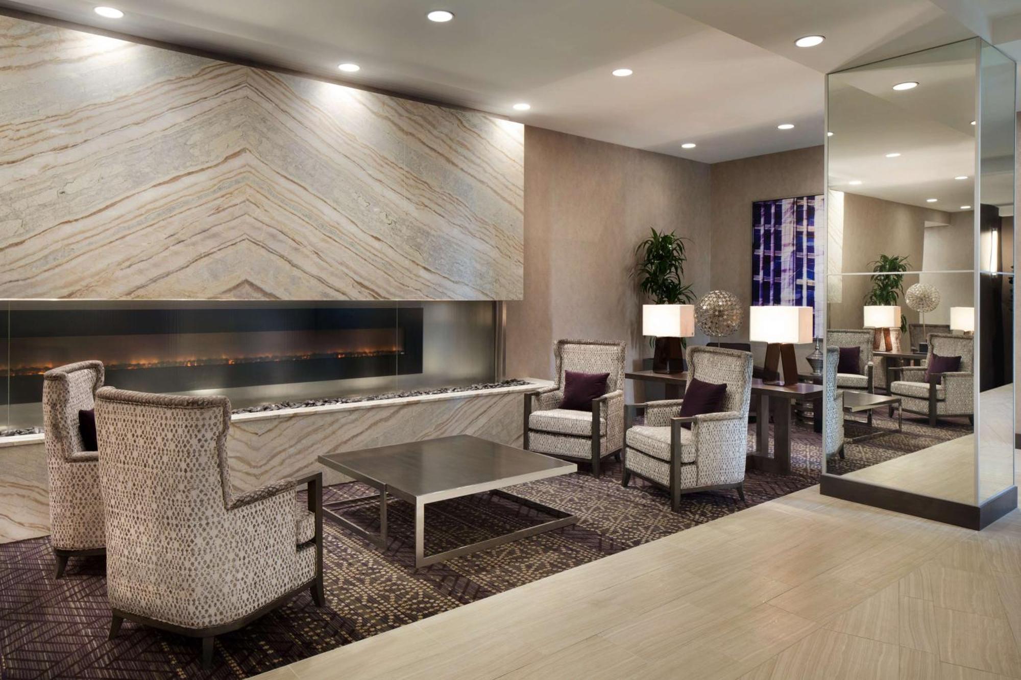 Embassy Suites By Hilton Charlotte Uptown Eksteriør billede